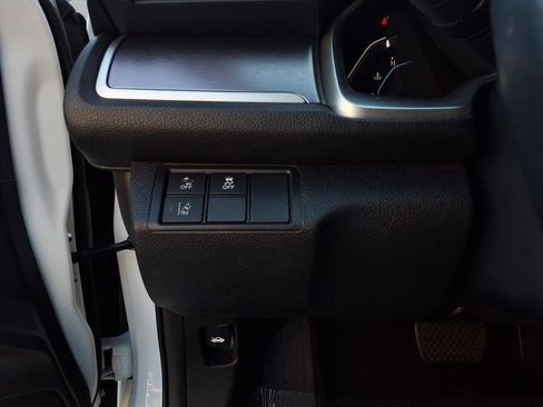 Used 2017 Honda Civic Touring image 13