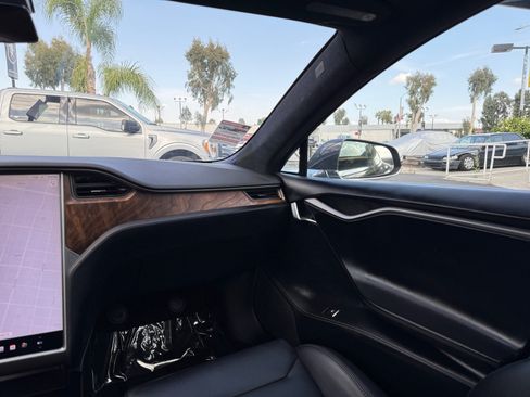 Used 2018 Tesla Model S 75D AWD/4WD image 16