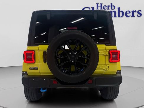 Used 2023 Jeep Wrangler Unlimited Sahara w/ Cold Weather Group AWD/4WD image 11
