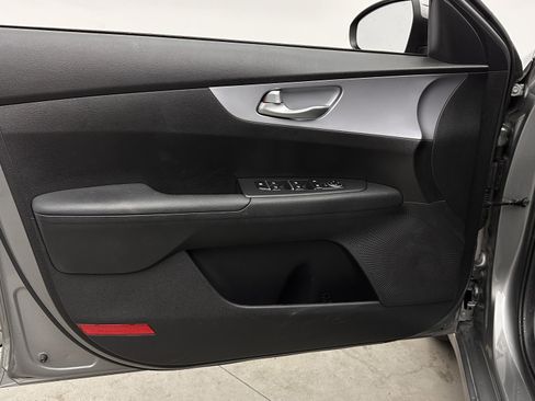 Used 2022 Kia Forte LXS image 10