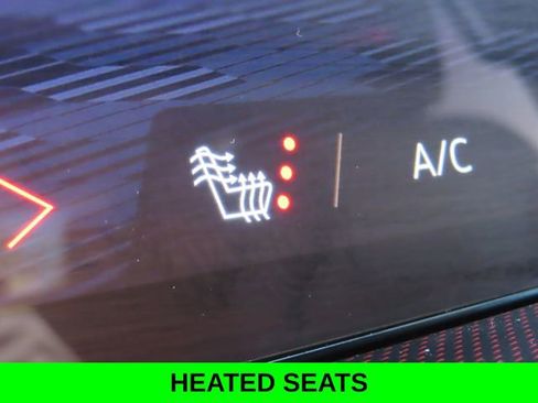 Used 2025 Chevrolet Traverse Z71 w/ Enhanced Driving Package AWD/4WD image 4