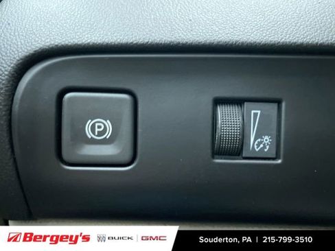 Certified 2023 Buick Enclave Essence image 20