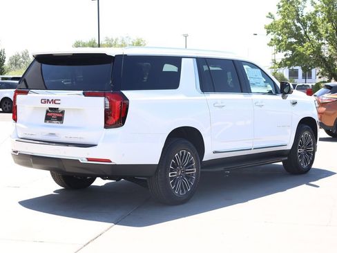 New 2026 GMC Yukon XL Elevation w/ Elevation Premium Package AWD/4WD image 6