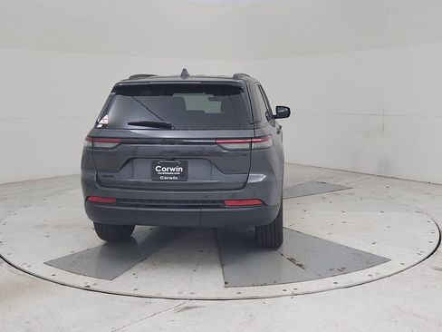 New 2025 Jeep Grand Cherokee Limited image 13