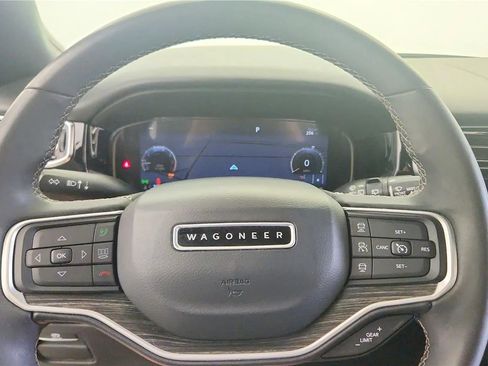 Used 2022 Jeep Wagoneer Series III w/ Convenience Group I AWD/4WD image 25