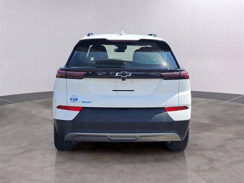 Certified 2022 Chevrolet Bolt EUV LT image 5
