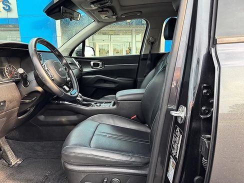 Used 2022 Kia Sorento S w/ Panoramic Sunroof Package FWD image 10