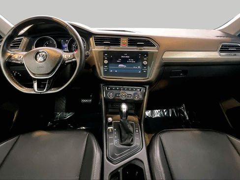 Used 2019 Volkswagen Tiguan SE w/ Panoramic Sunroof Package FWD image 15