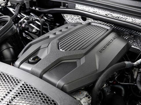 New 2026 Porsche Macan image 30