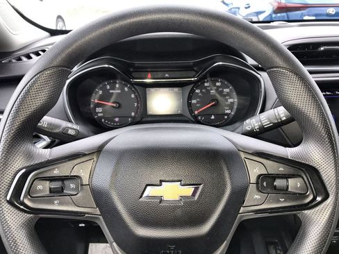 Used 2023 Chevrolet TrailBlazer LT FWD image 14