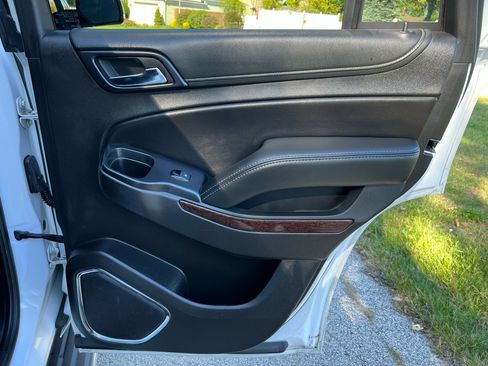 Used 2018 GMC Yukon SLT w/ HD Trailering Package image 26