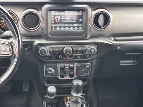 Used 2021 Jeep Gladiator Sport AWD/4WD image 21