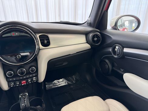 Certified 2024 MINI Cooper S FWD image 29