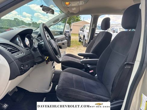 Used 2014 Dodge Grand Caravan SE w/ Quick Order Package 29E SE FWD image 19