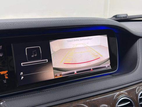 Used 2014 Mercedes-Benz S 550 Sedan image 24