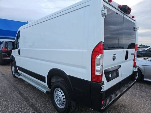 Used 2025 RAM ProMaster 2500 w/ U-Haul Equipment Group FWD image 4
