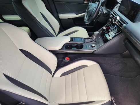 Used 2021 Lexus IS 350 F Sport RWD image 12