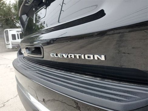 New 2026 GMC Yukon XL Elevation image 9