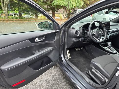 Used 2022 Kia Forte GT-Line w/ GT-Line Technology Package FWD image 7