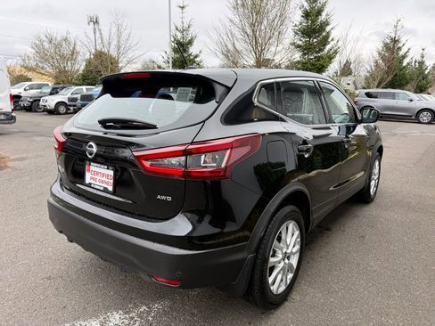 Certified 2022 Nissan Rogue Sport S image 6