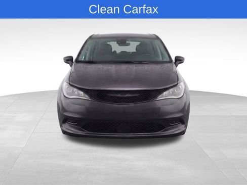 Used 2023 Chrysler Voyager LX FWD image 5