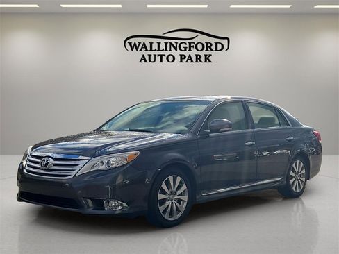 Used 2011 Toyota Avalon Limited image 1