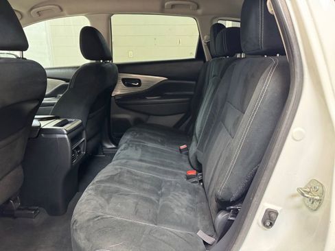 Used 2015 Nissan Murano S image 14