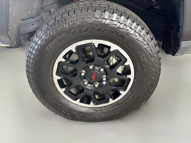 Used 2025 Toyota Tacoma TRD Off-Road AWD/4WD image 3