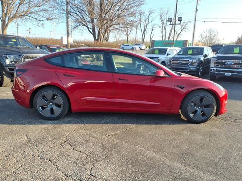 Used 2023 Tesla Model 3 Standard Range image 19