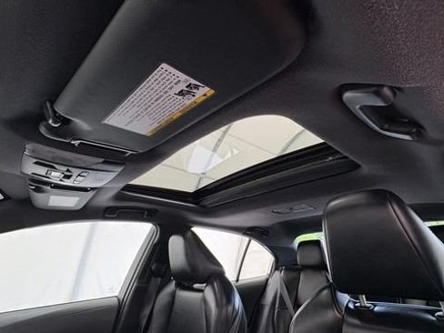 Used 2022 Toyota Corolla XSE w/ Carpet Mat Package (TMS) FWD image 44