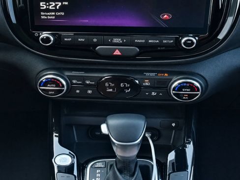 Used 2025 Kia Soul EX FWD image 13