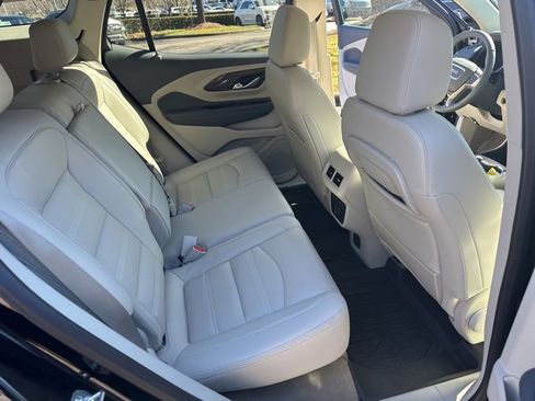Used 2024 GMC Terrain Denali w/ Denali Premium Package image 15