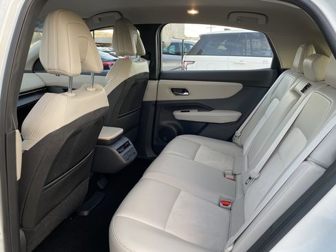 Used 2024 Nissan Ariya FWD image 19