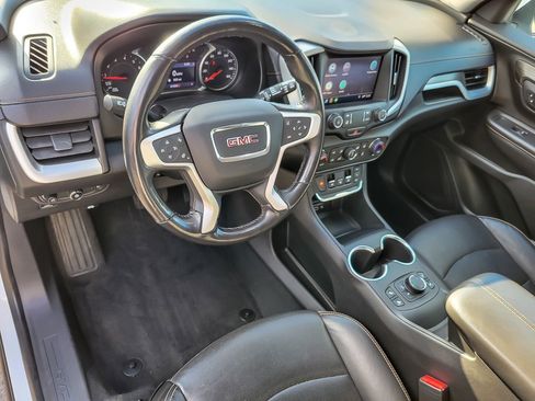 Certified 2020 GMC Terrain SLT w/ Preferred Package image 8