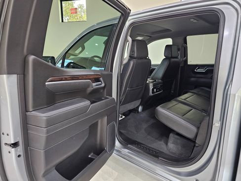 Used 2025 GMC Sierra 1500 SLT w/ SLT Premium Package AWD/4WD image 23
