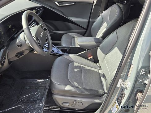 Certified 2023 Kia Niro SX Touring image 11