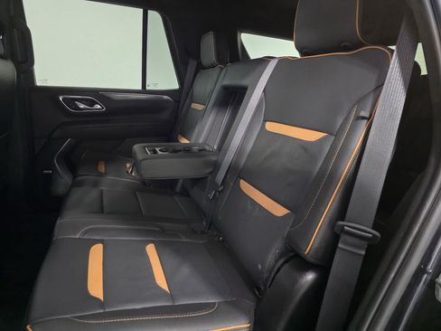Used 2024 GMC Yukon AT4 AWD/4WD image 12