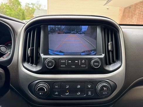 Used 2015 GMC Canyon SLT w/ Driver Alert Package AWD/4WD image 11