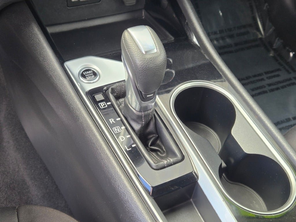 Used 2024 Nissan Altima 2.5 SV FWD image 25