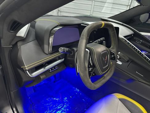 Used 2021 Chevrolet Corvette Stingray Premium Cpe w/ Z51 Performance Package RWD image 14