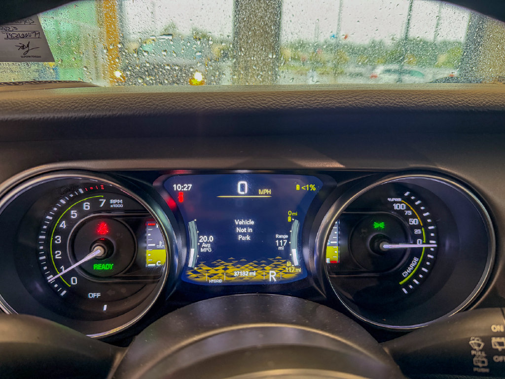 Used 2023 Jeep Wrangler Unlimited w/ Dual Top Group AWD/4WD image 26