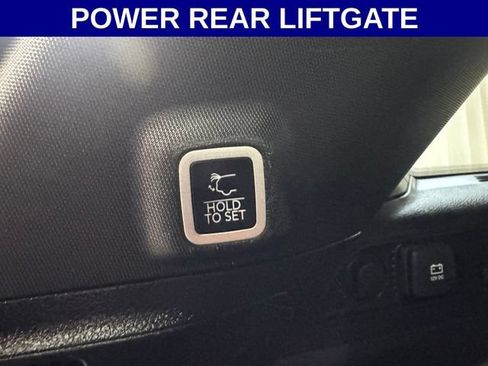 Used 2025 Jeep Grand Cherokee Altitude AWD/4WD image 30