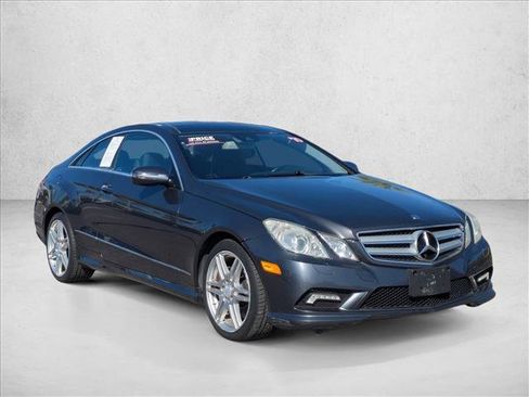 Used 2010 Mercedes-Benz E 550 Coupe image 2