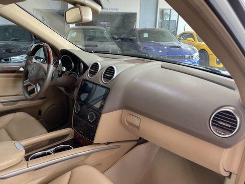 Used 2010 Mercedes-Benz ML 350 BlueTEC 4MATIC image 32