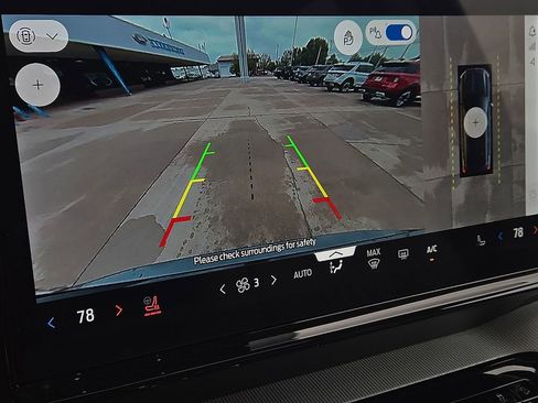 Used 2025 Ford Expedition Active image 15