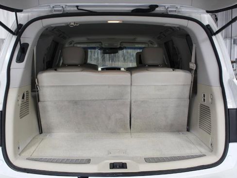 Used 2011 INFINITI QX56 4WD w/ Theater Pkg image 13