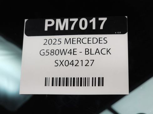 Used 2025 Mercedes-Benz G 580 w/ EQ Technology image 37