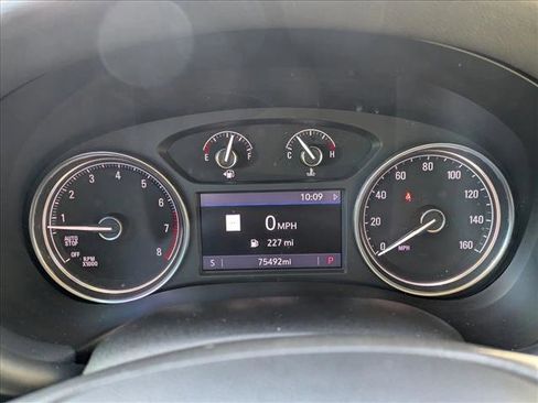 Used 2020 Buick Enclave Essence w/ Sound and Sites Package image 10