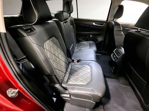 Used 2024 Volkswagen Atlas SEL Premium R-Line image 25