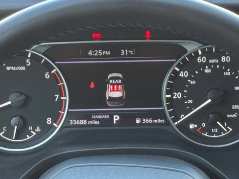 Used 2025 Nissan Rogue SV FWD image 42